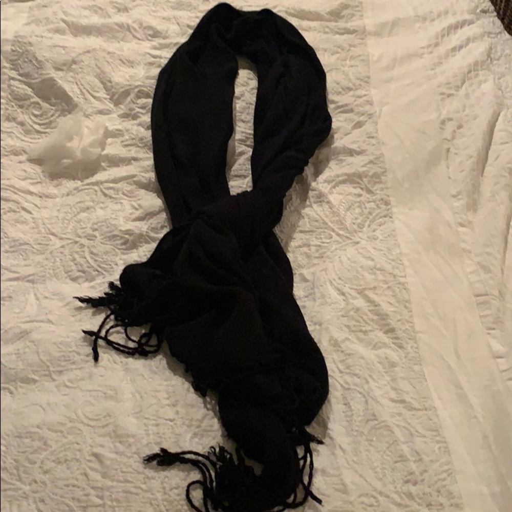 Black Scarf